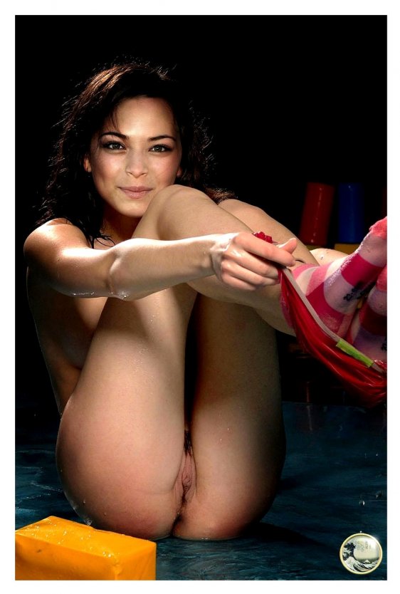 Кристин Кройк Kristin Kreuk naked