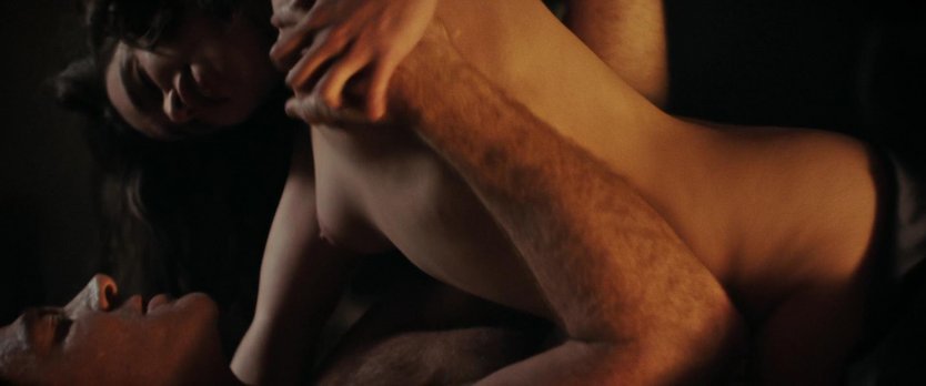 Эмилия Кларк голос из камня nude