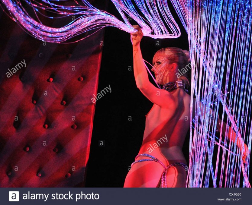 Кабаре в Москве Crazy Horse