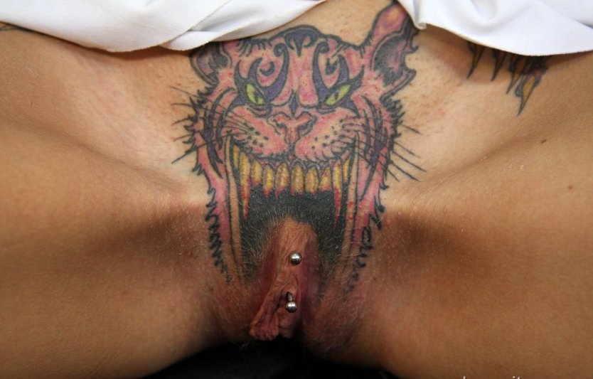 Эротические Татуировки на гениталиях
