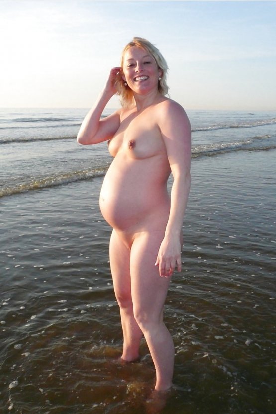 Голые пухлые жены на море
