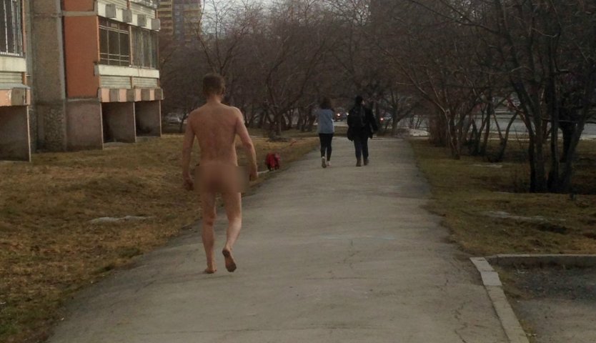 Голые женщины в метро поезде