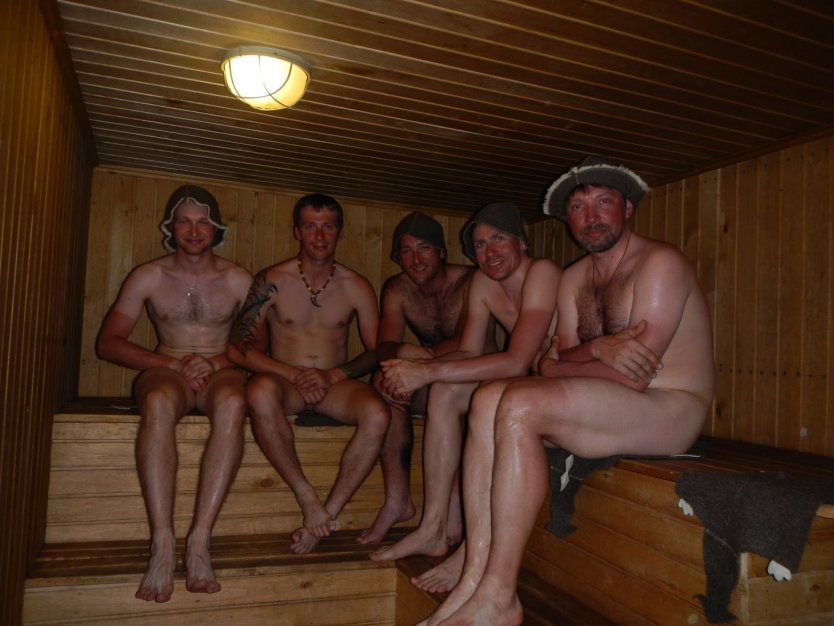 Русские пацаны в сауне