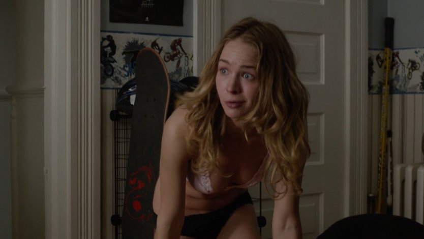 Бритт Робертсон Britt Robertson nude