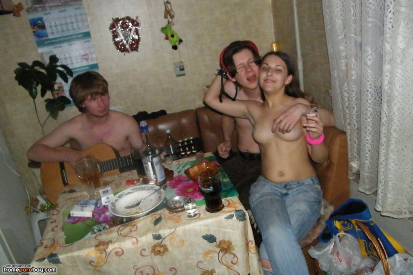 Домашний разврат с друзьями