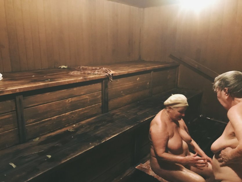 Голые мужики в общественной бане