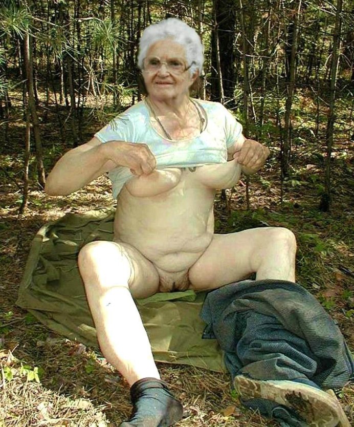 Голые древние старушки