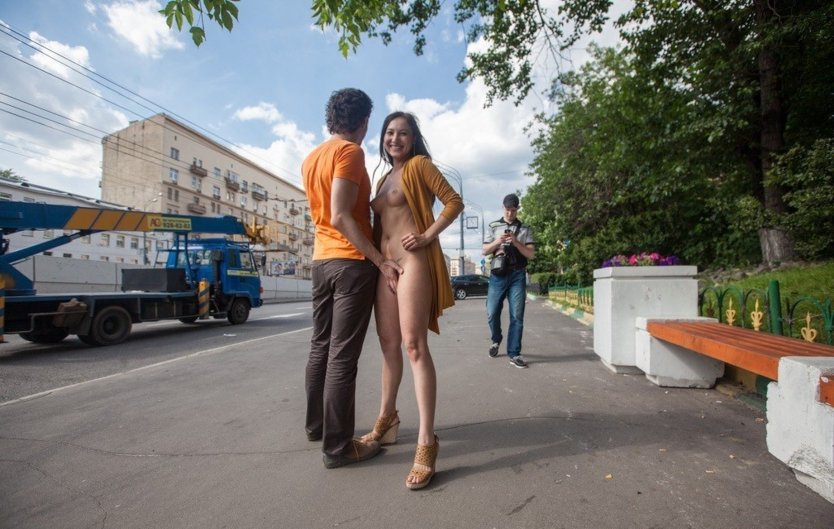 Эксгибиционисты мужчины на улице