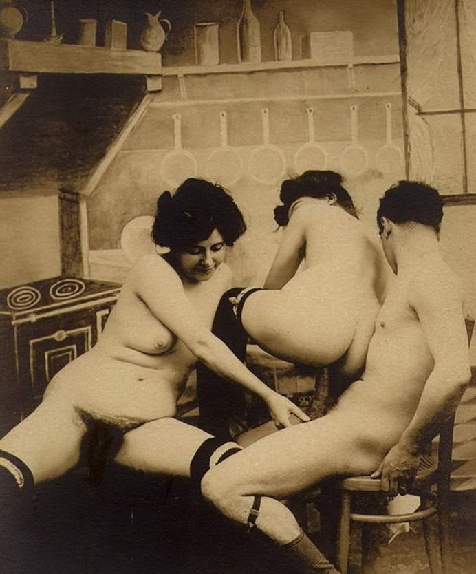 Старые эротические снимки