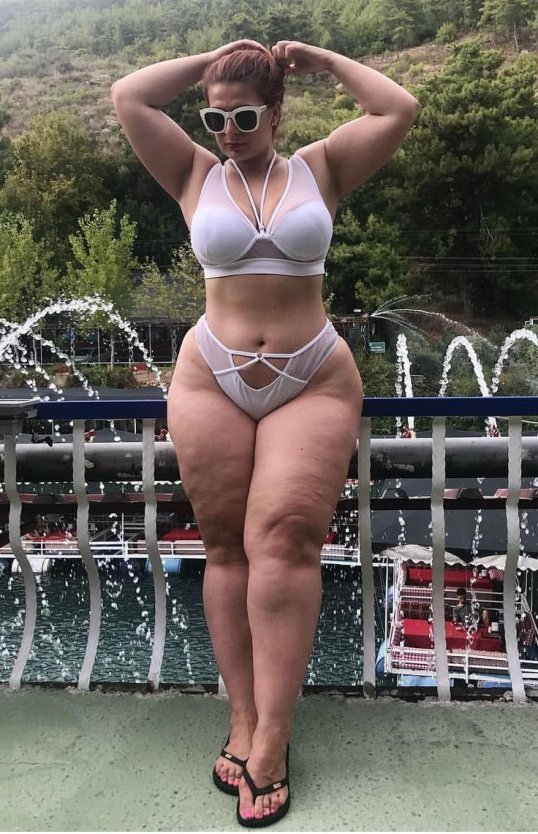 Джоанна Чира Bikini