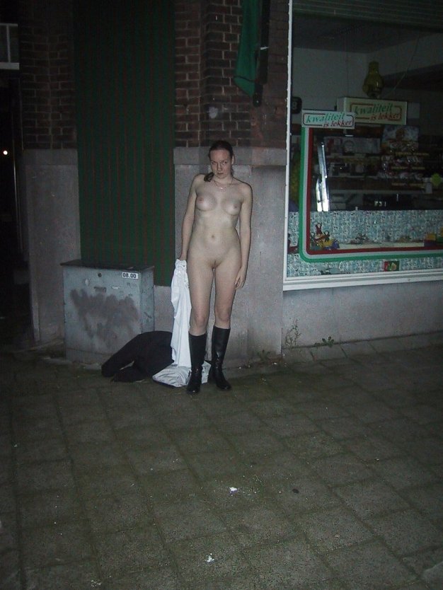 Эксгибиционистка частное