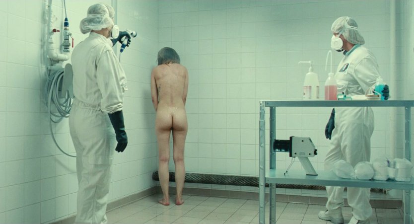 Голые женщины в тюрьмах в кинофильмах